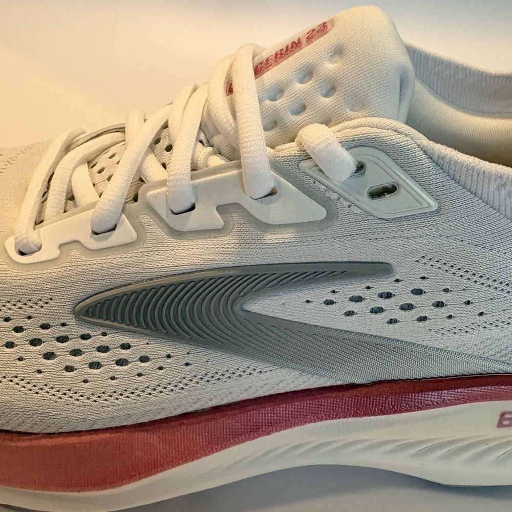 Brand New In The Box 🔥🔥🔥Brooks Glycerin 23 White & Pink Women Size 7 - Picture 3 of 15